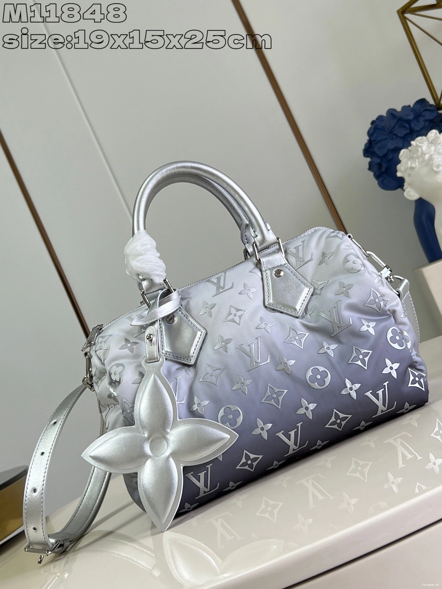 Firstbag VUITTON BANDOULIÈRE 25 SPEEDY LOUIS 0817